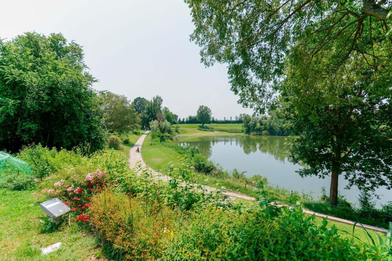 B&B Hole6 Кастеназо Экстерьер фото